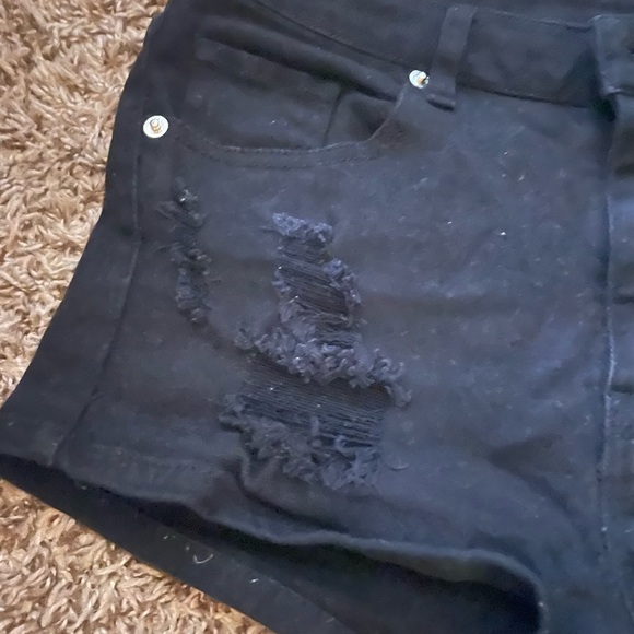 Divided H&M distressed Shorts size US 4 - Picture 3 of 4